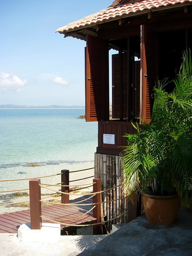 Gem Island Resort & Spa Pulau Gemia Exterior photo
